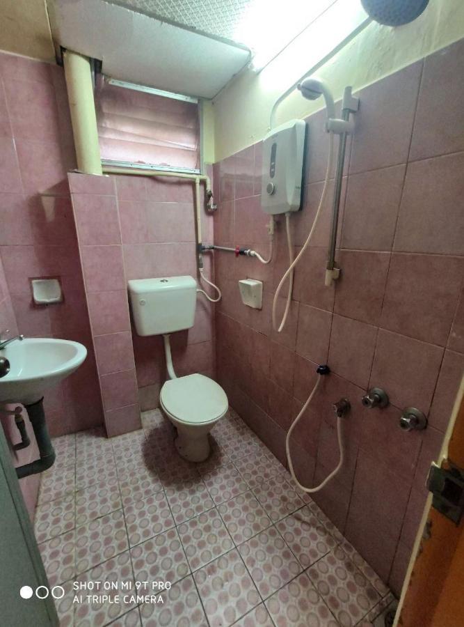 Dani Hotel Sdn Bhd Кота-Бару Экстерьер фото