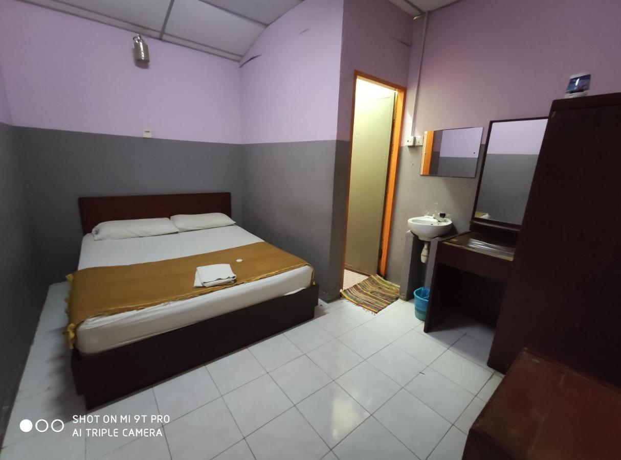 Dani Hotel Sdn Bhd Кота-Бару Экстерьер фото
